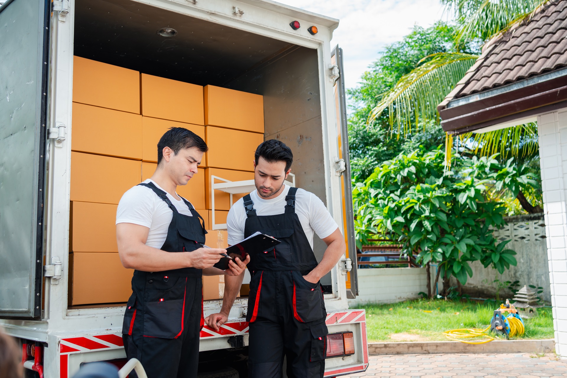 Average Cost of Hiring Movers in Edmonton - Asr Moving